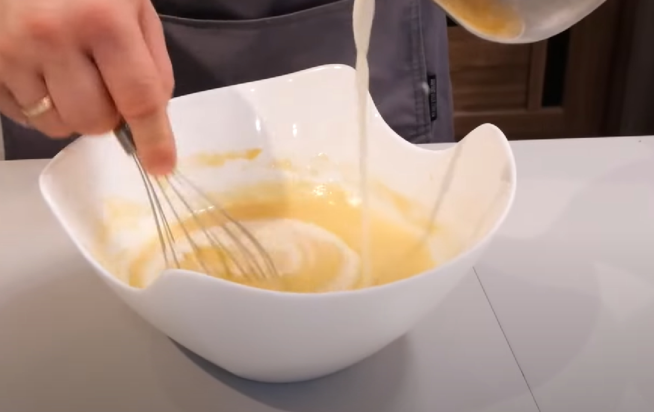 Молочний десерт "Фар Бретон" з чорносливом: рецепт вишуканої французької випічки